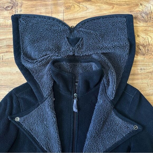 Athleta RARE Sherpa Longline Full Zip Hoodie Jacket Size Medium Black - Picture 6 of 15